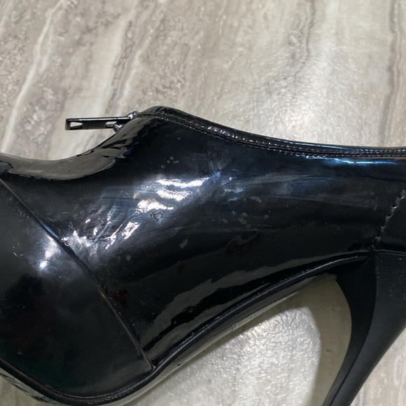 Burberry Heels - Picture 8 of 9